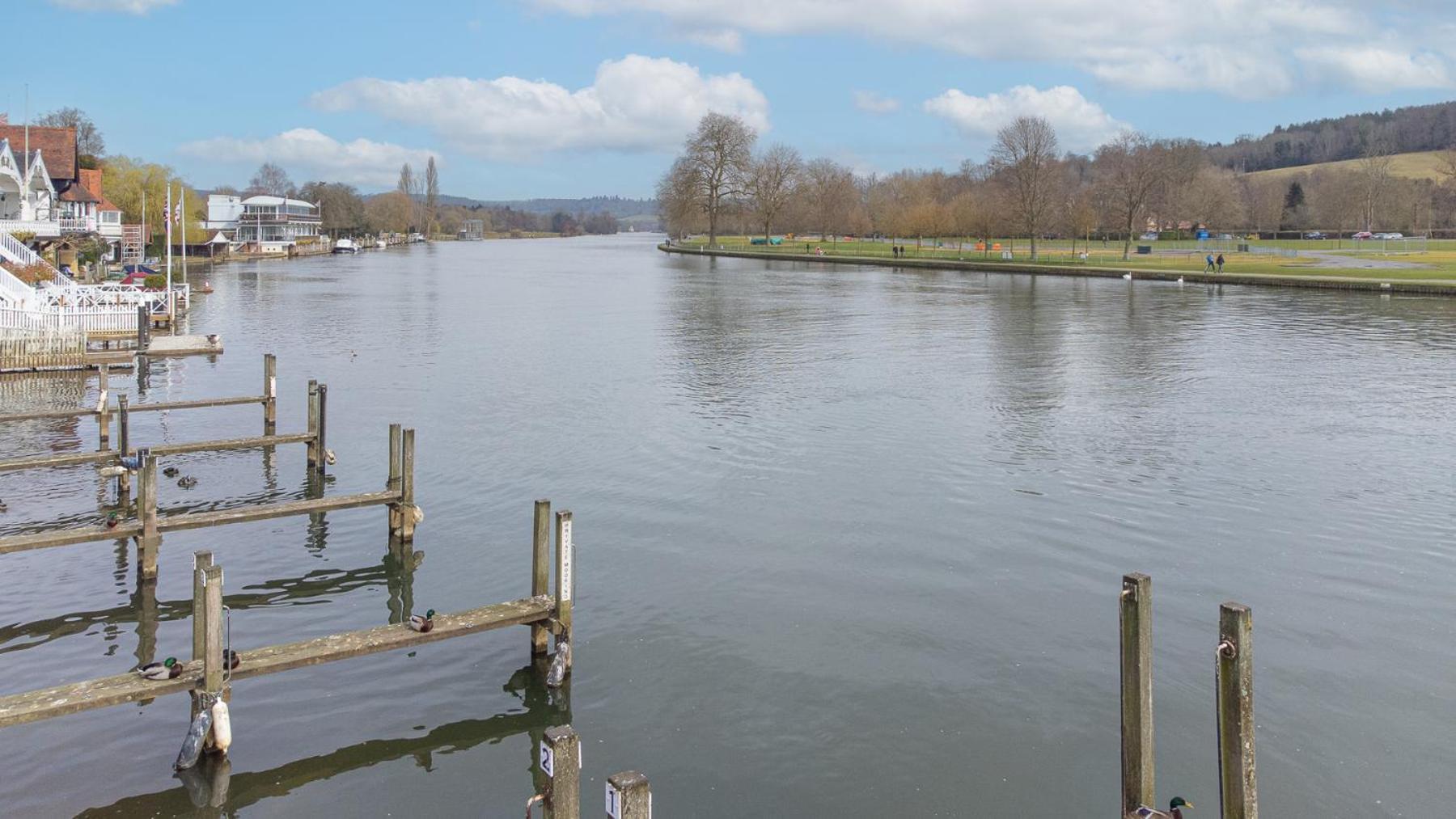 Villa Olive Tale Henley-on-Thames Exterior foto